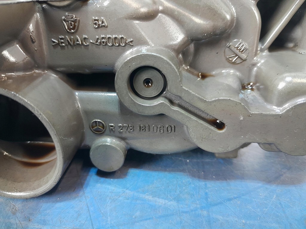 MERCEDES C43 W205 3.0B POMPA ULEI R2781810601 Product image