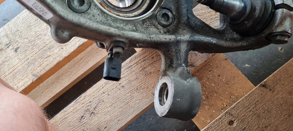 A5 8W articulație DREAPTA FAȚĂ DREAPTA 8W0407254F A4 B9 8W Product image