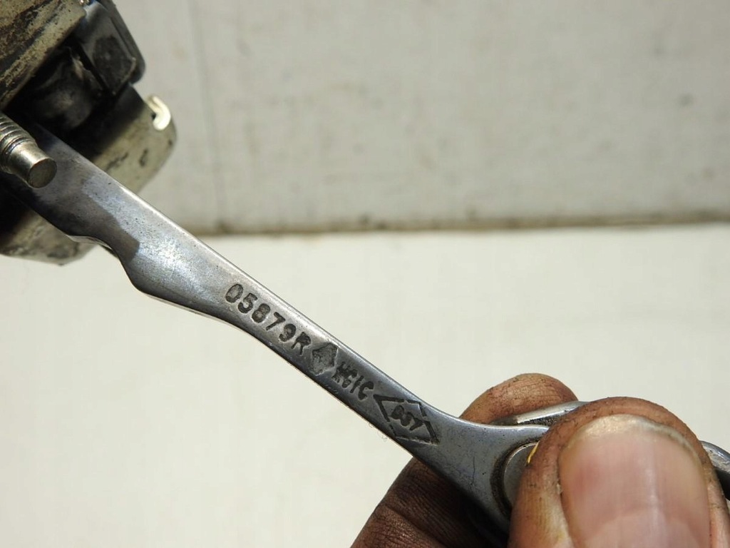 LIMITATEA UNILOR FRONT DACIA SANDERO ȘI 05879R Product image
