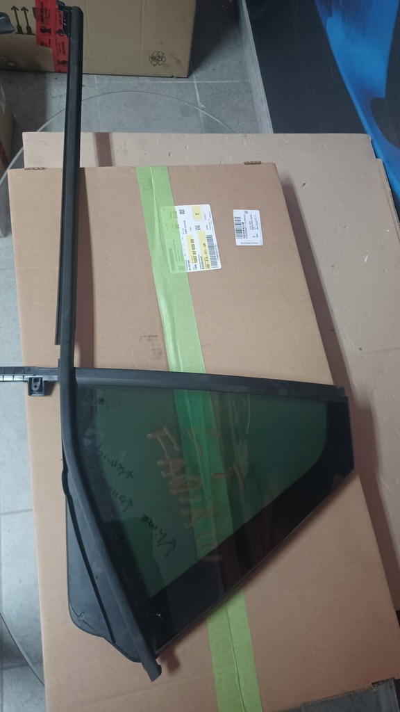 GEAM UȘĂ LATERALĂ STANGA SPATE SKODA FABIA III HATCHBACK 6V6845213 Product image