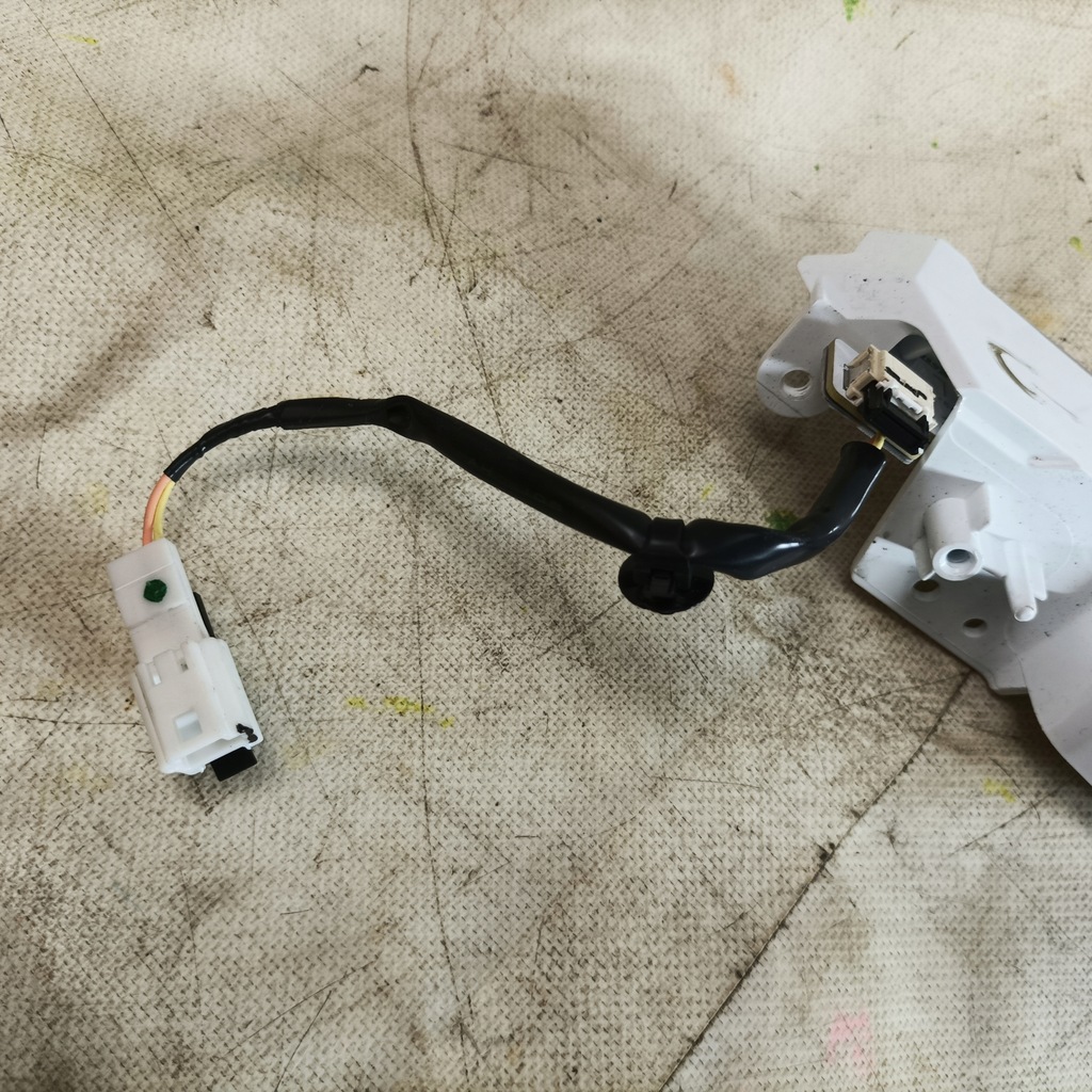 Mazda 3 IV 19- Indicator intermitent stânga SUA Product image