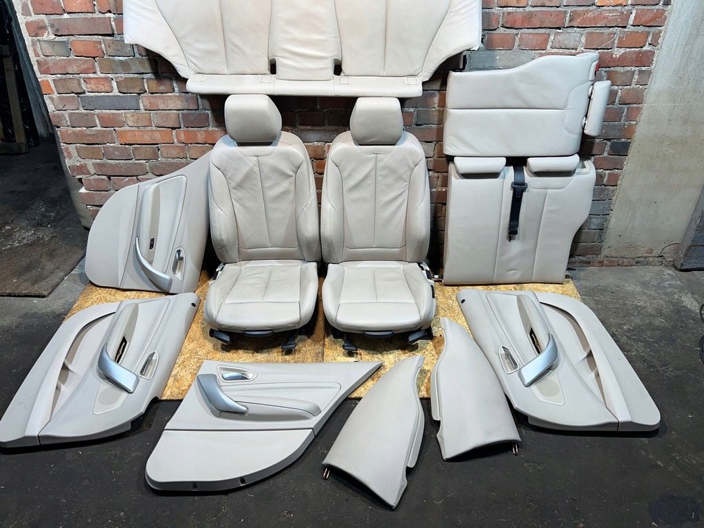 SCAUNE BMW 1 F20 UK, SET PIELE NEINCALZITĂ OYSTER, VERSIUNEA ENGLISH Product image