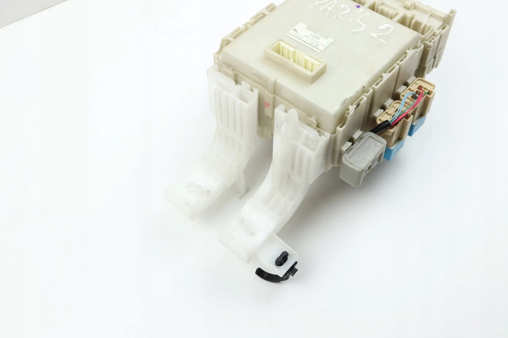 CUTIE SIGURANȚE MODUL TOYOTA YARIS II 82730-52700 Product image