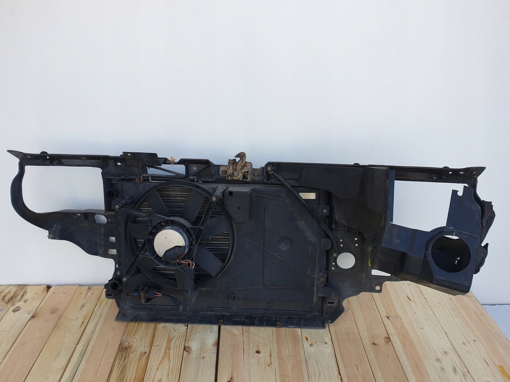 Ford Galaxy I MK1 2.0 16V RADIATORE FATA Product image