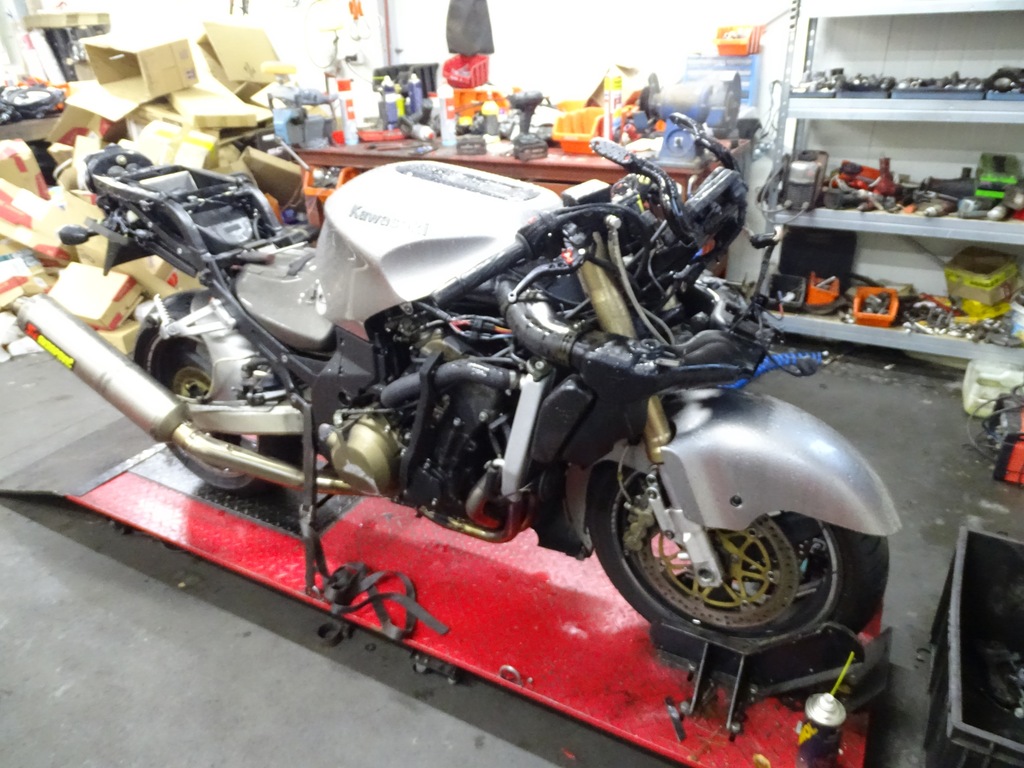 Supapa de vid motor Kawasaki ZX-12R ZX-12 R ZX12R ZX12 00-06 Product image