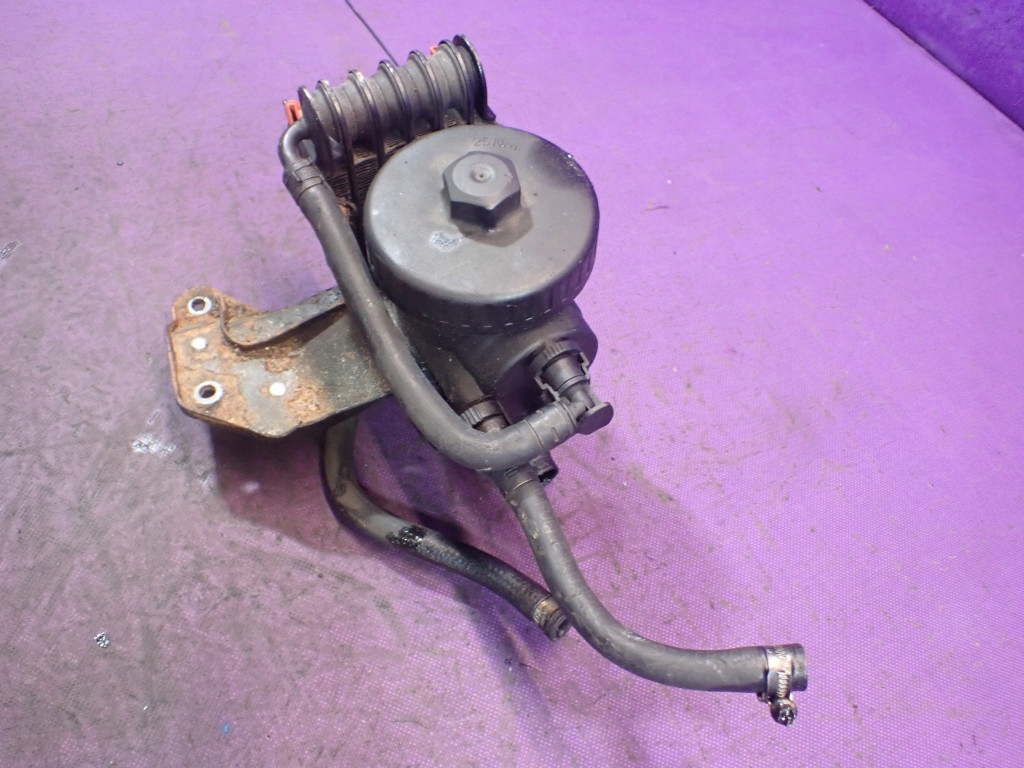 BMW E46 97-03 2,0 D M47 Carcasă de filtru de combustibil 2246878 Product image