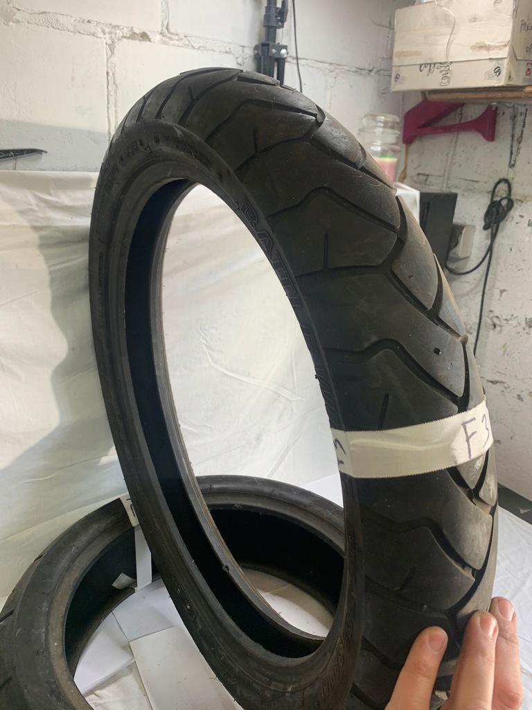 anvelopă bridgestone 110 80 19 Product image