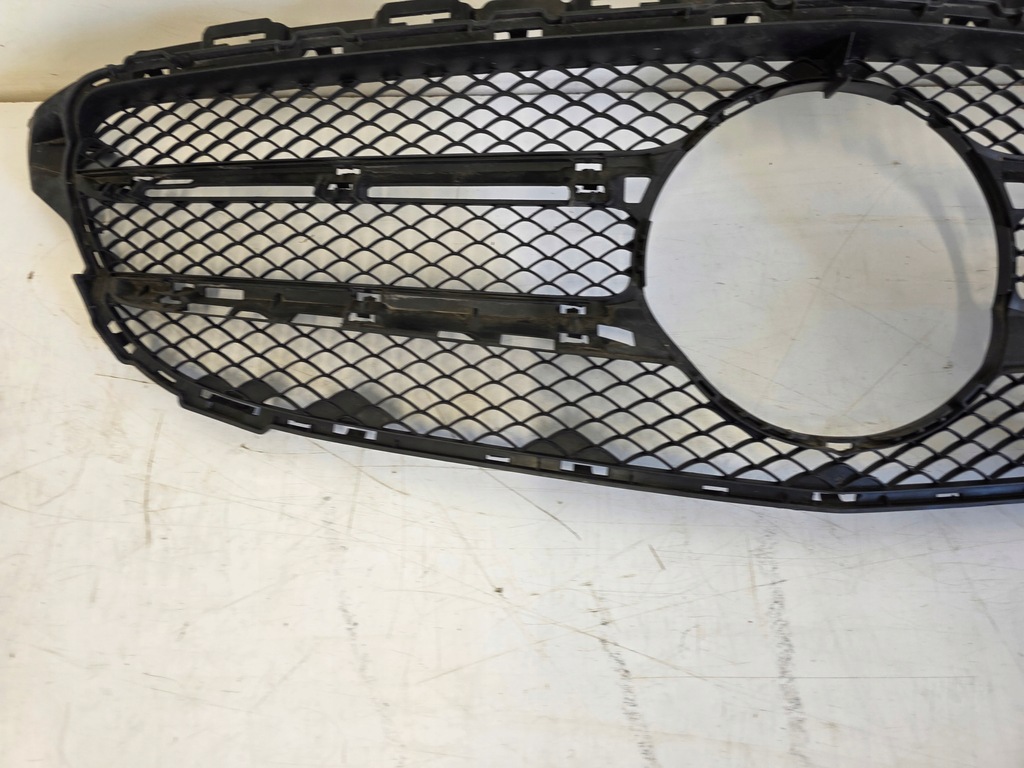 Grill Dummy Bumper Mercedes C Clasa W205 A2058801704 Product image