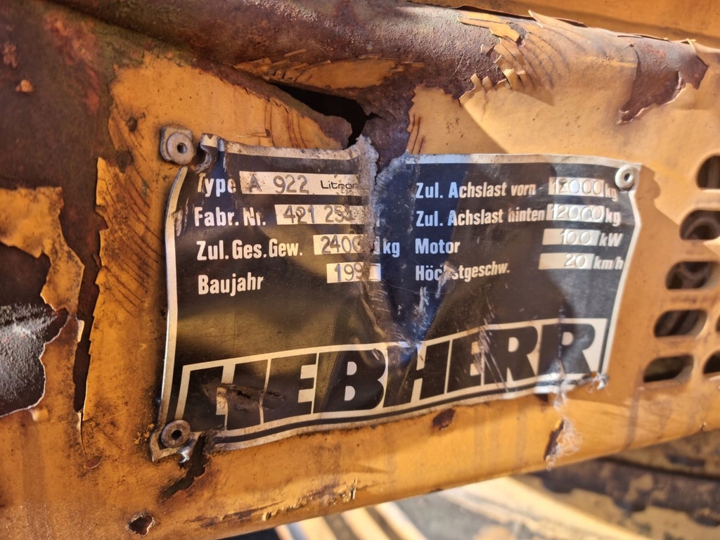 LIEBHERR 922 Litronic excavator pe roți pentru piese Product image