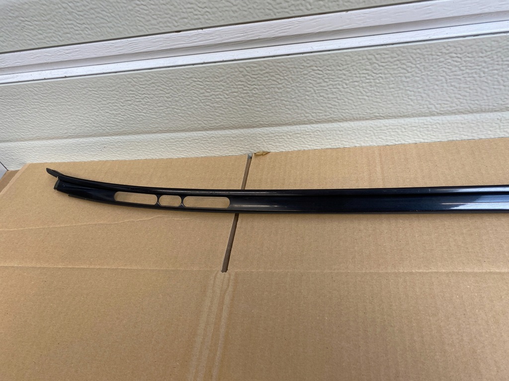 BMW E39 COMBI BANDA ACOPUS, DREAPTA, NEGRA Product image