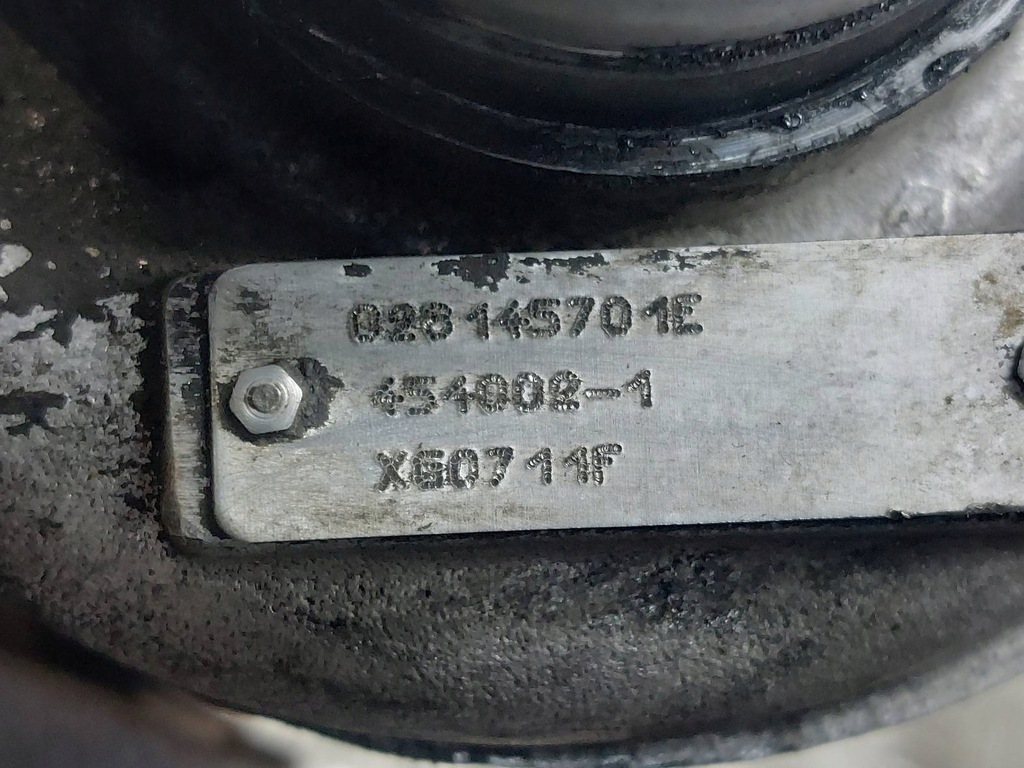 TURBOCOMPRESSOR TURBINA TRANSPORTER T4 VW T4 1.9 TD 028145701E Product image