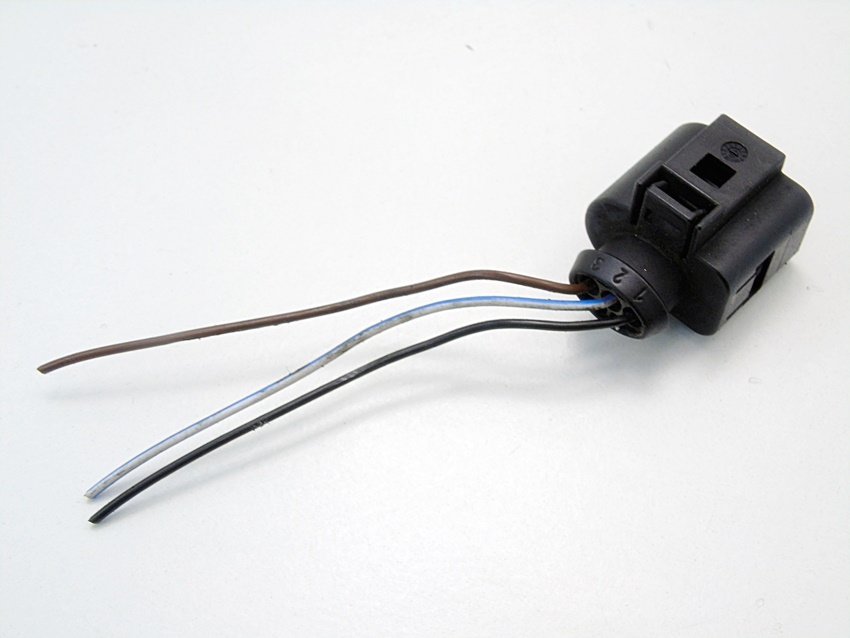 PLUG CUBE 1.2 6V 12V 1.4 1.6 FABIA I POLO N9 FOX LUPO AROSA GOLF LEON Product image