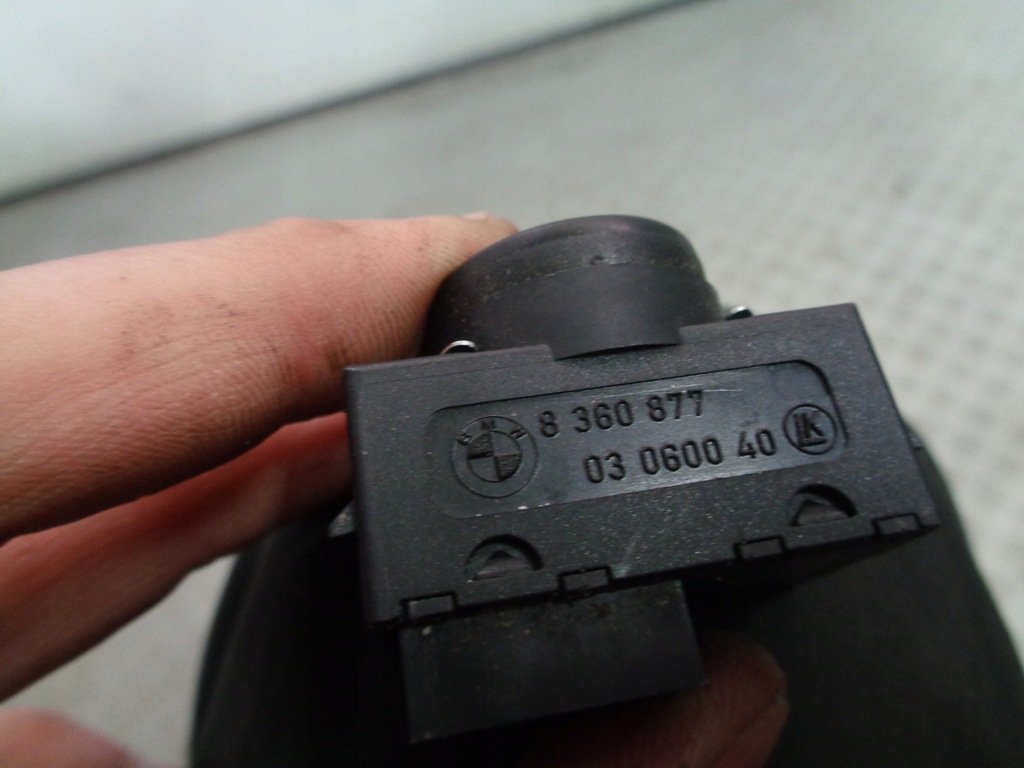 LAND ROVER RANGE III L322 2009 COMUTATOR REGLARE SCAUN RIFAT 8360877 Product image