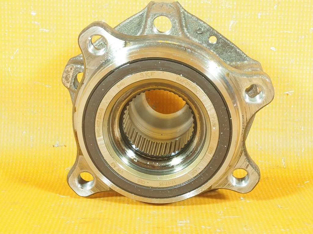 Audi A6 4K C8 31KM Butuc rulment roata 8w0407613b / 8w0407625g Product image