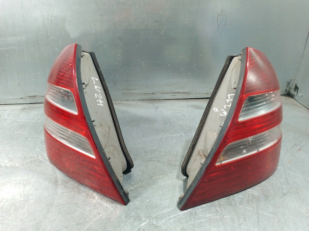 Lămpi din spate Set Mercedes Clasa E W211 A2118200364 A2118200464 Sedan Product image