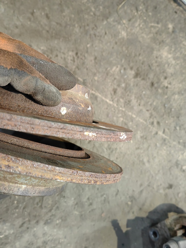 CLIP CERCUL JUGE CAZĂ PLACUȚE DISCURI SPATE DREAPTA STÂNGA W220 LIFT Product image