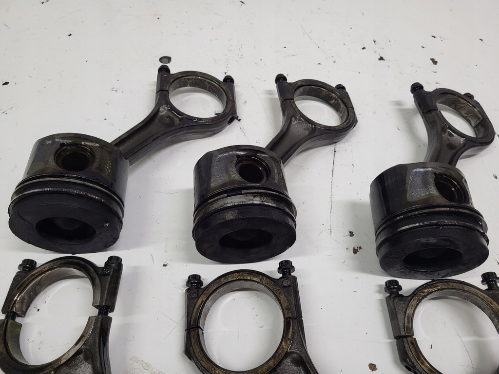 BIELLA PISTON CITROEN PEUGEOT 407 2.7 HDI Product image