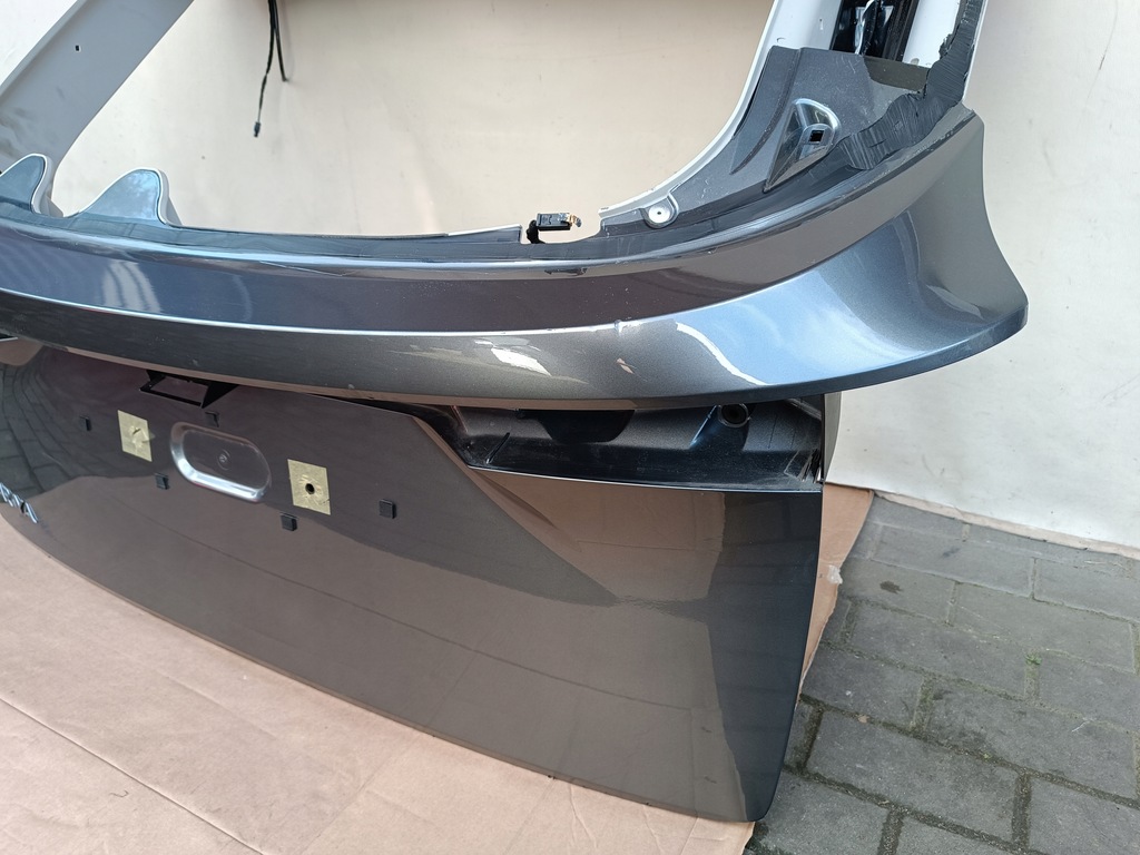 Nissan Ariya Capcana din spate dreaptă Product image
