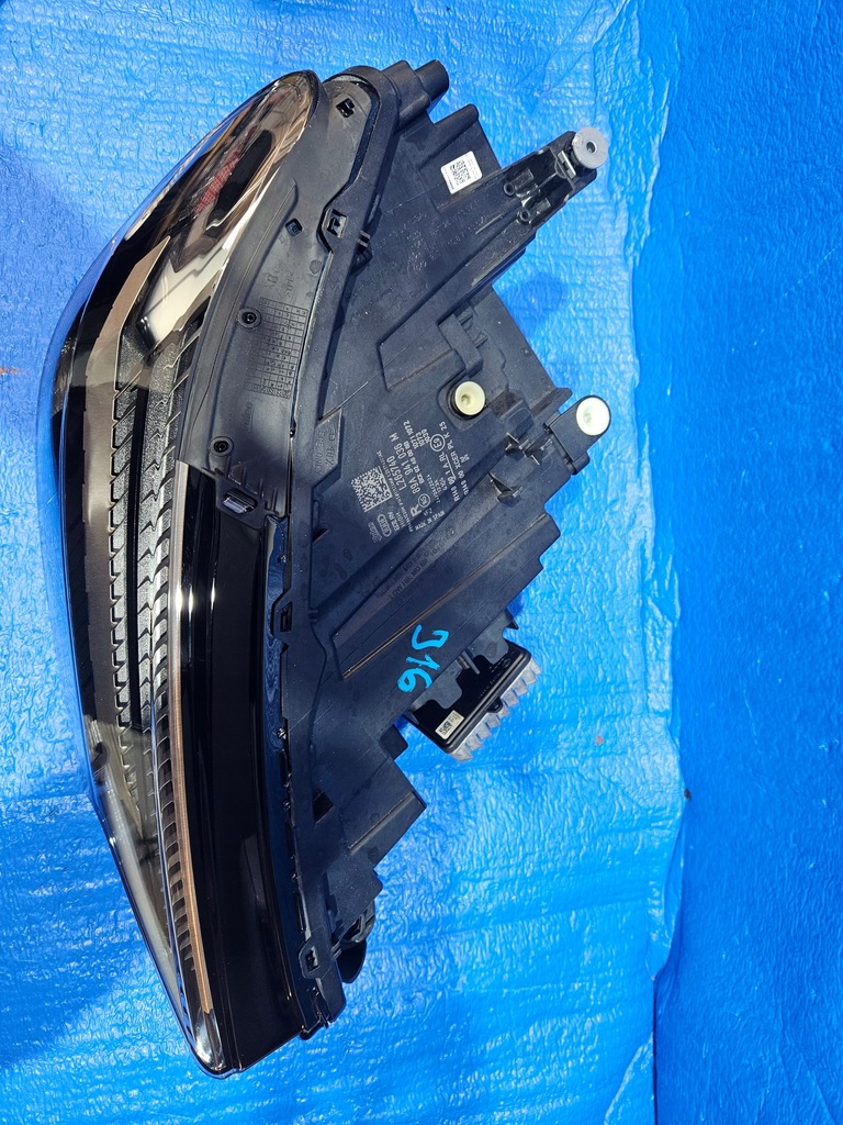 Drept din față Front Drepți Audi Q4 E-tron 89a941036m Product image