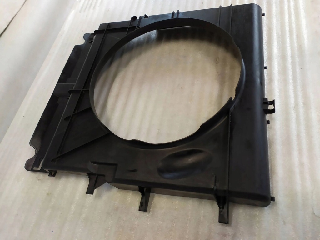 Mercedes-Benz Sprinter W906 Fan Carcasa Product image