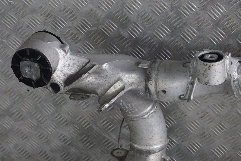 BMW E60 Carucior Sled Beam Cradle Spate Product image