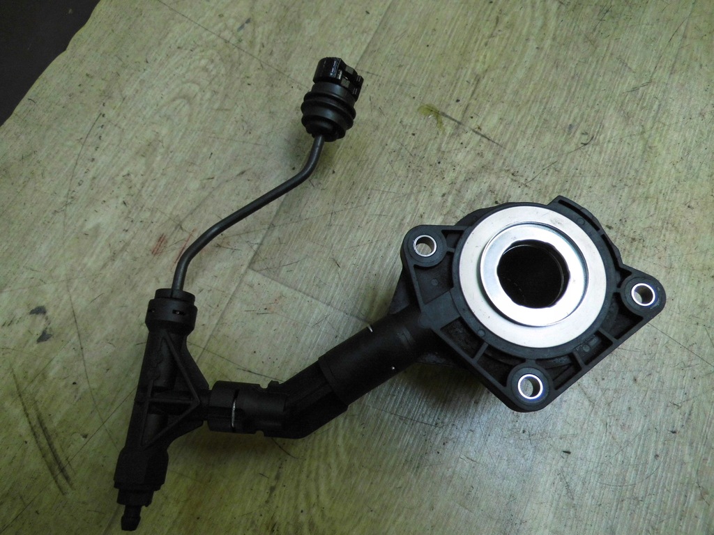 Volvo V60 S60 II S80 V70 V50 Cilindru auxiliar central Product image