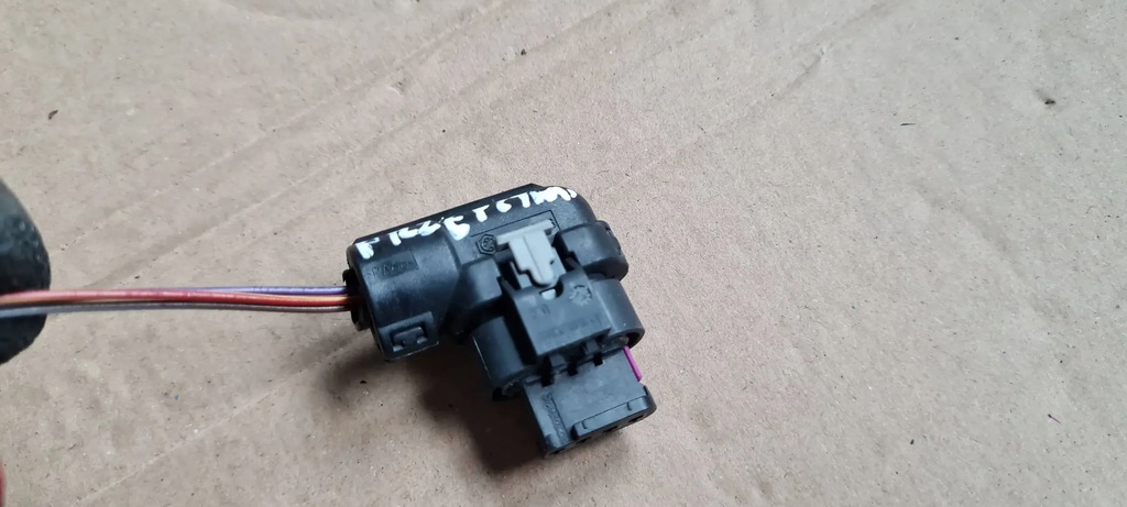 CONECTOR PRISE A5 8W 4F0973704 A4 B9 8W Q5 VW AUDI Product image
