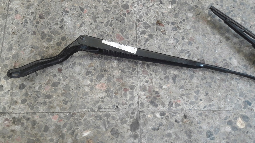 2s6117526ac braț ștergător față stânga Fiesta 6 Product image
