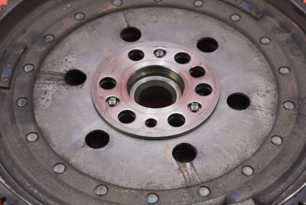 ROATA DUBLĂ MASĂ 7560876 BMW E90 E91 2.0i 143 CP 04-10 Product image