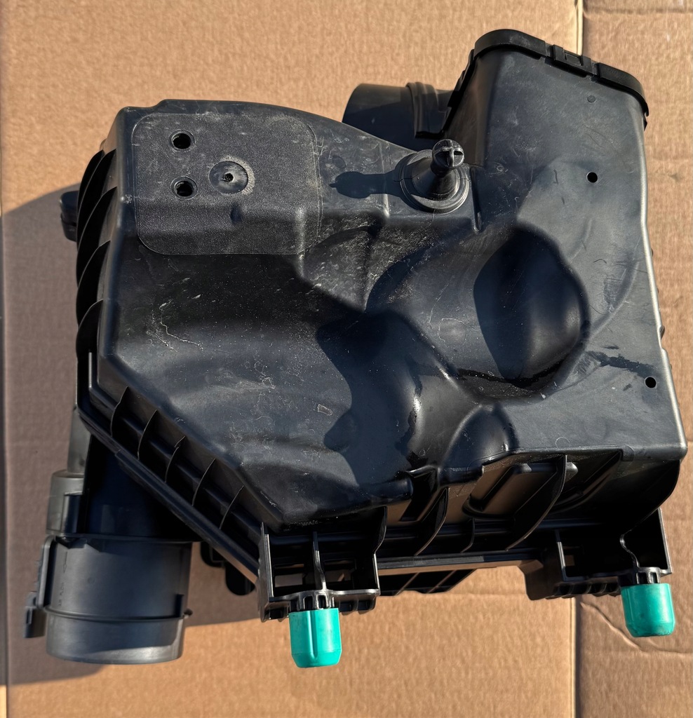 Mercedes A 177 GLB x247 GLA 247 Cla 118 filtru ac carcasa filtrului de aer Product image