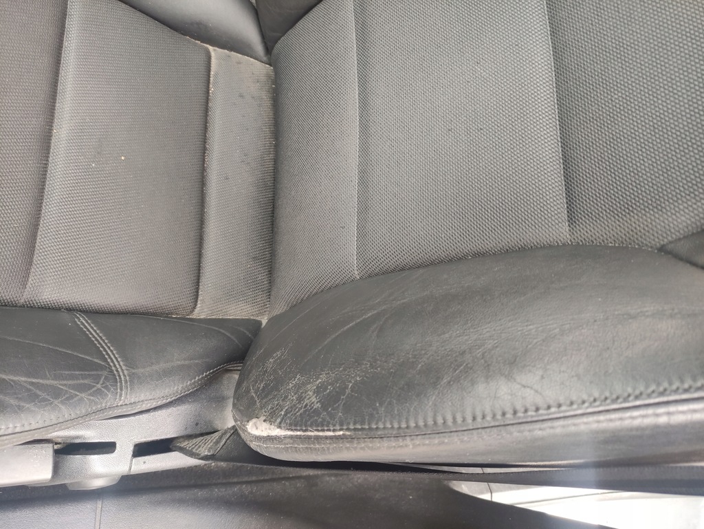 Audi A4 B7 S line sedan, scaune piele + panouri laterale, cap Product image