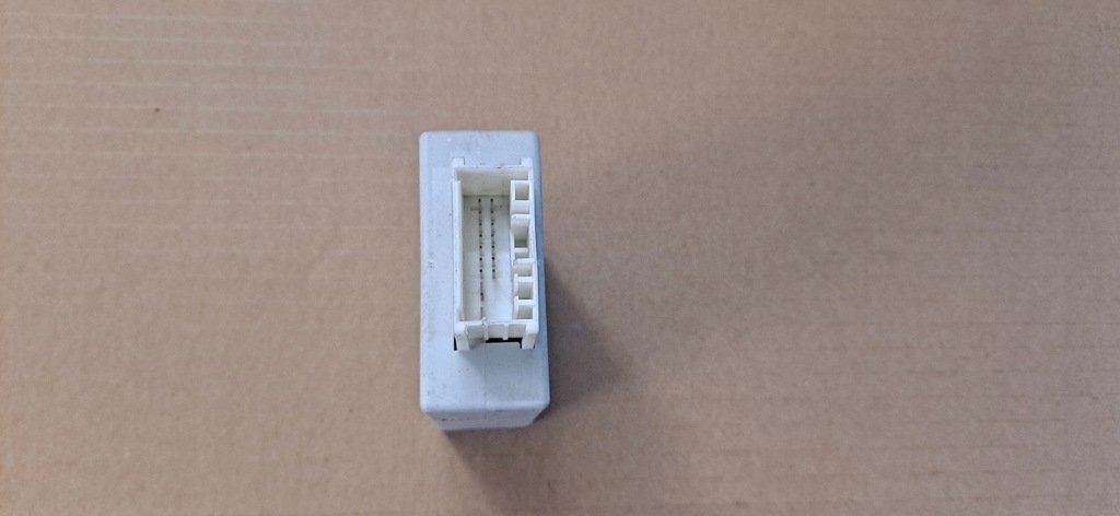 BMW E90 E91 E92 E93 MODUL CONTROLLER CÂRLIG 71606857227 Product image