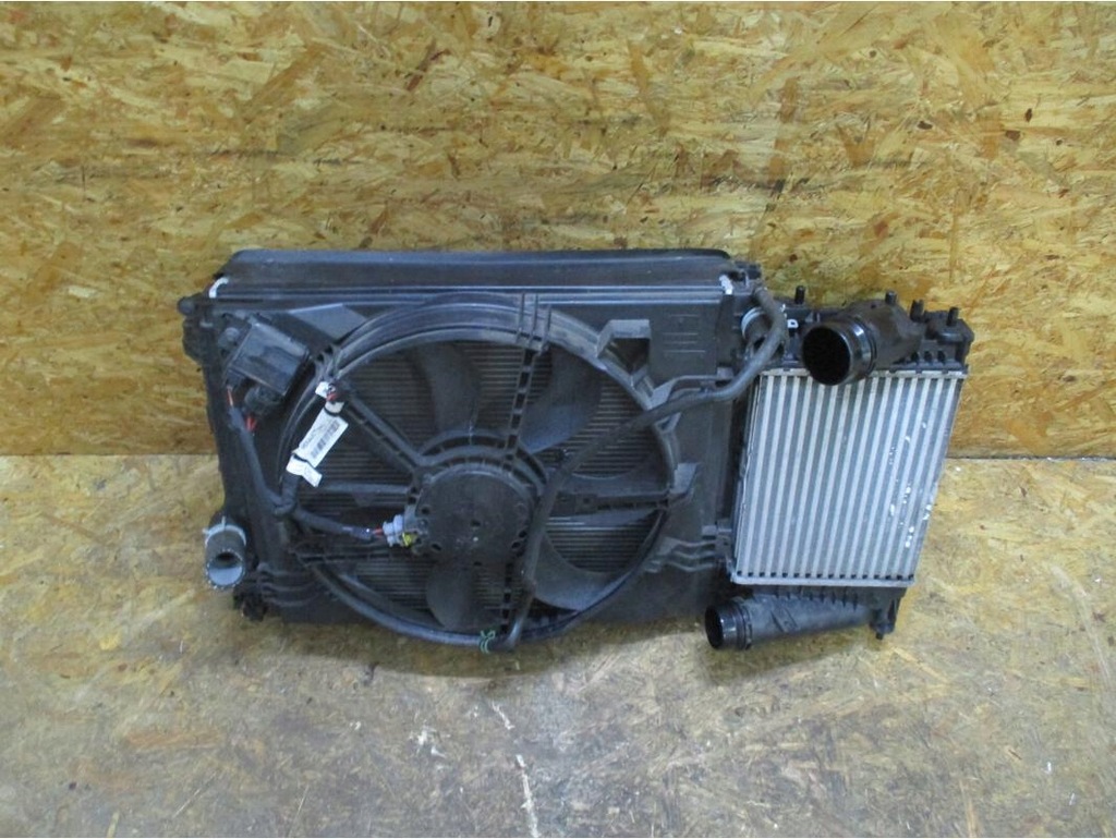RENAULT MEGANE IV SET RADIATORE CUREA FATA 1.6 TCE GT Product image