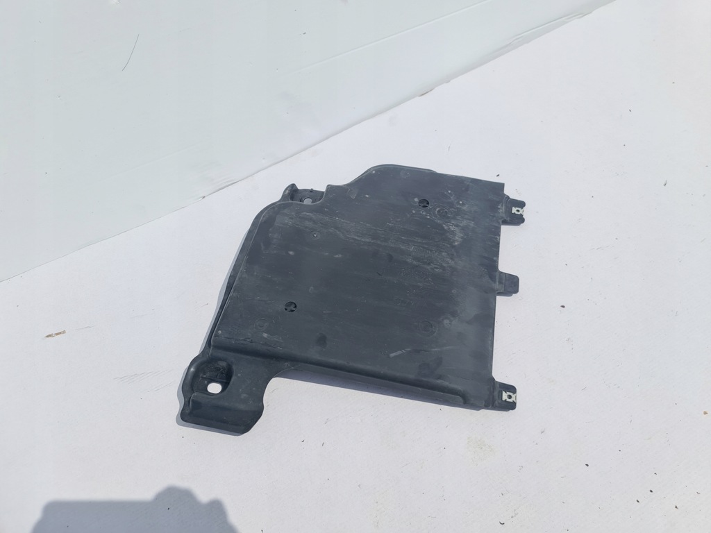 POLO 2G PLACA CAPAC ȘASIU STÂNGA 2Q0825101A Product image