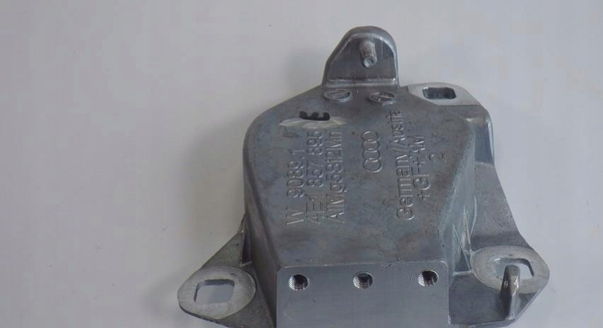 MÂNER PENTRU FIXARE PLACA L AUDI A8 S8 D3 4E1857895E Product image