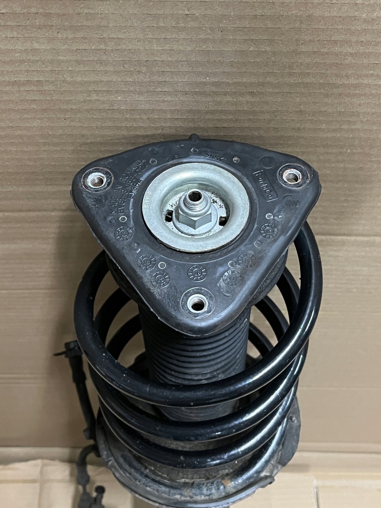 FOCUS MK3 11- MCPERSON ARTICOLE, AMORTIZOR, STÂNGA, SET. Product image