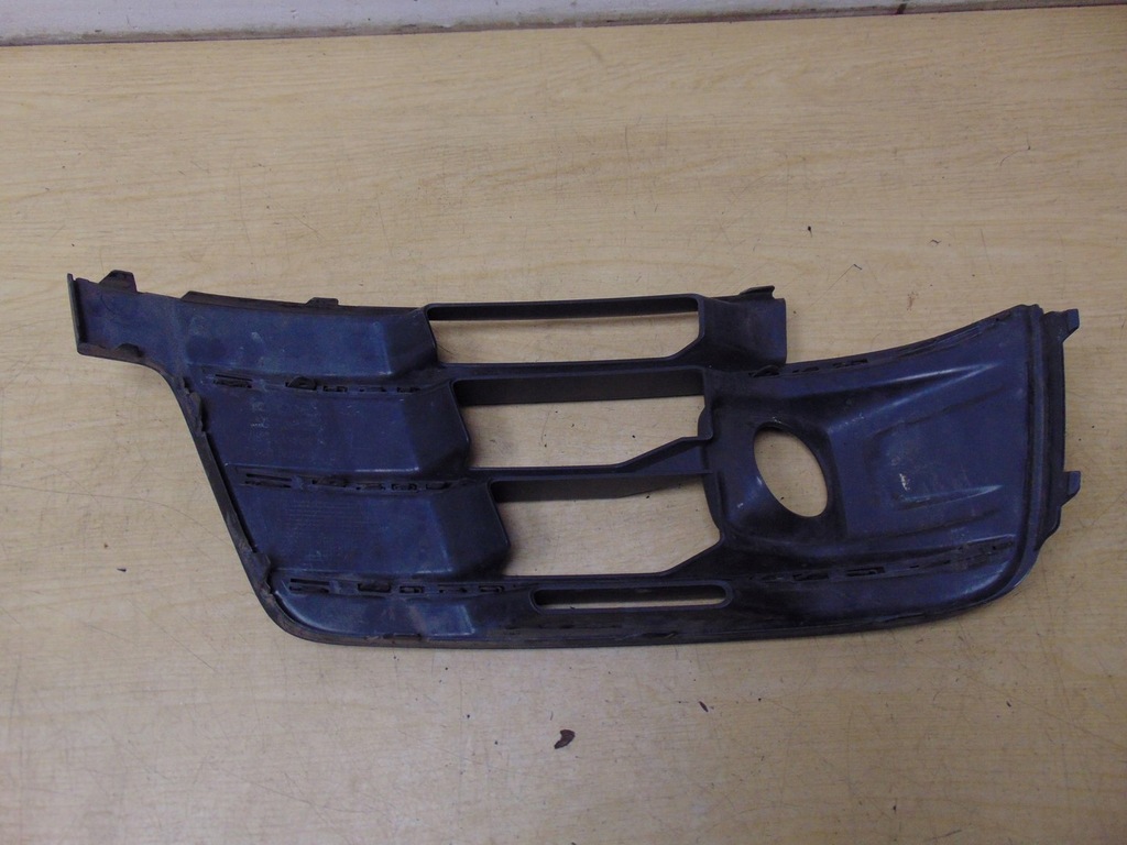 GRILĂ ÎN BARĂ ȘTANGA AUDI Q7 4M S-LINE LIFT 4M0807681E Product image