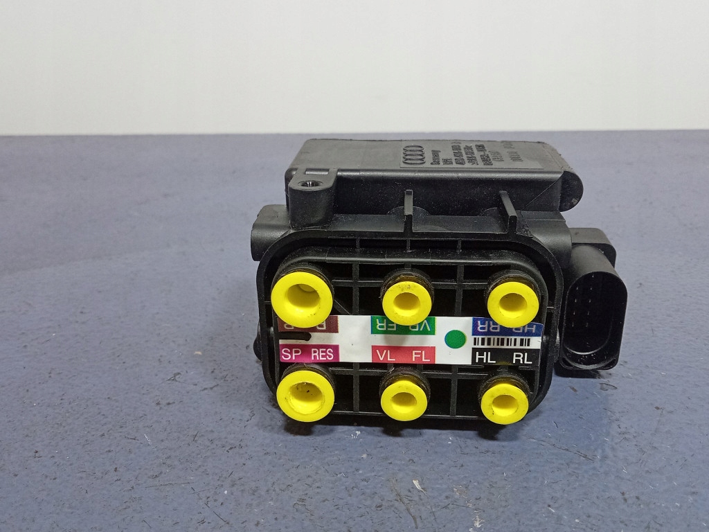 DISTRIBUITOR PNEUMATIC BLOC SUPPA AUDI A6 C7 4H0616013B Product image