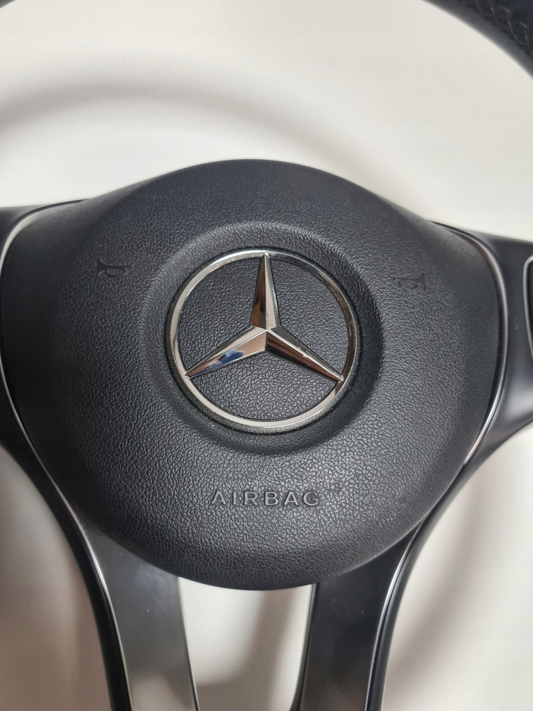 B47- Mercedes-Benz E W213 Pernă volan multif. LAME A0004606600 Product image