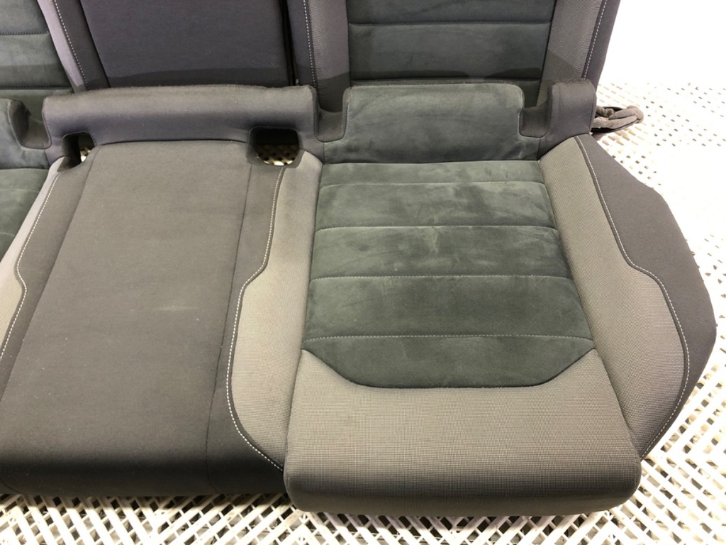 RANDUL AL DOILEA SCAUNE VW GOLF VII Kombi Product image