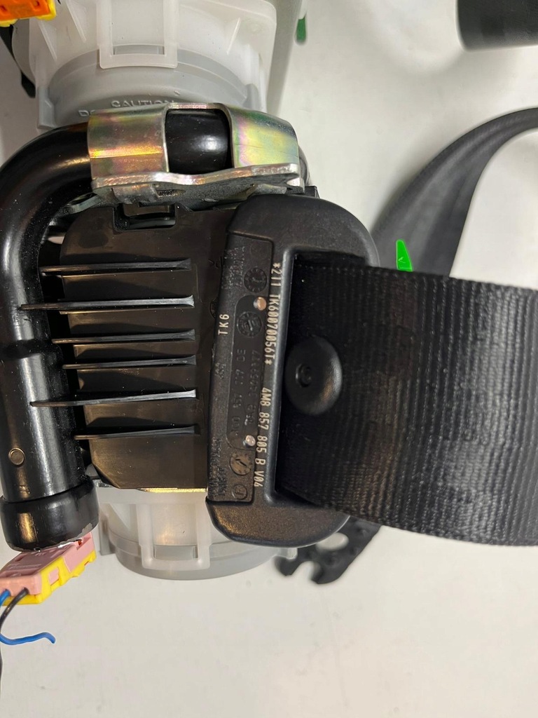 Audi Q8 curea de siguranță din spate stânga din spate 4M8857805B Product image