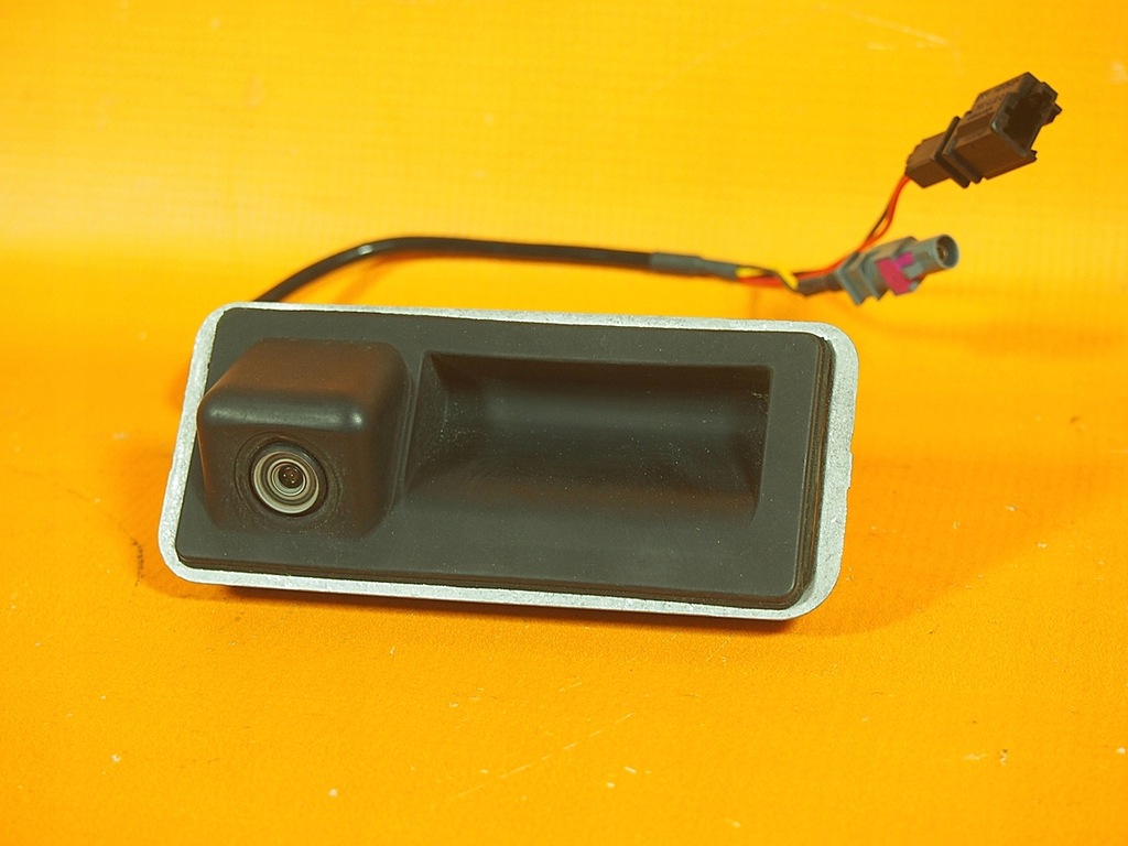 Controller pentru camera de marsarier Audi A3 S3 8V 8v0827566 5q0907441a Product image