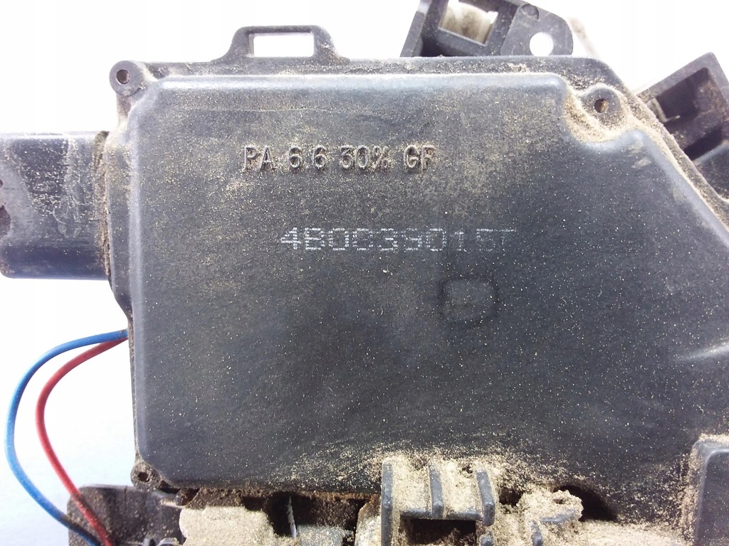 AUDI A6 C5 BLOCAREA UȘII STÂNGA SPATE 7 PINI 4B0839015F Product image