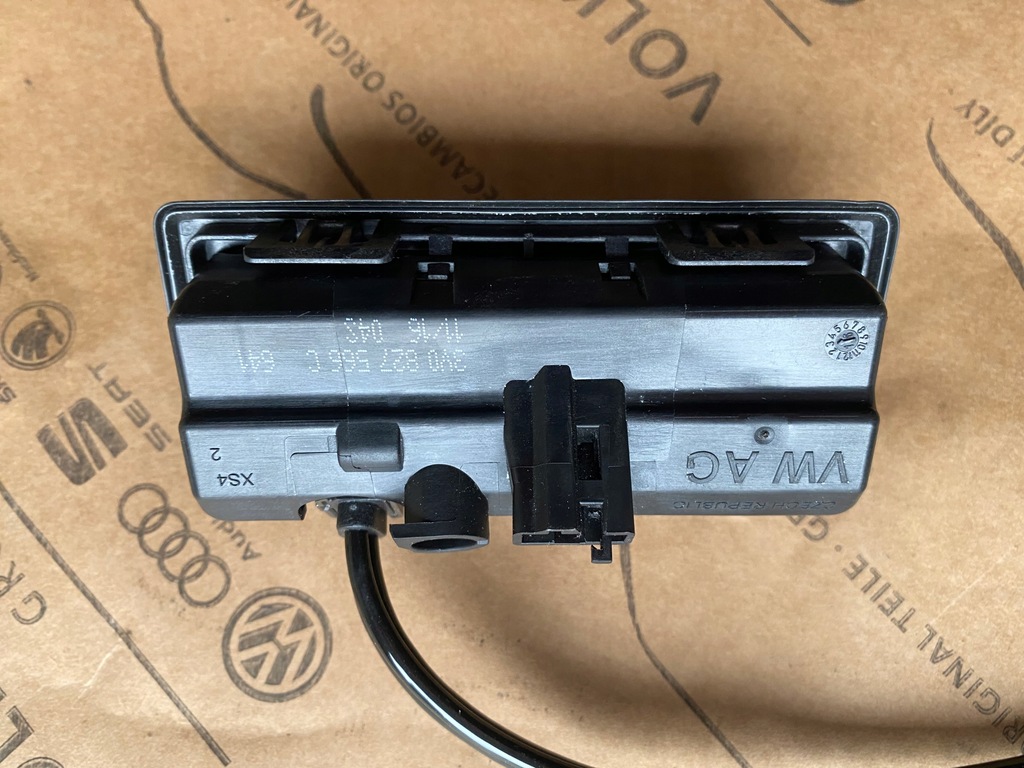 Audi A4 B9 8W Sedan maner usi camera marsarier Original Audi 3V0827566C 48km Product image