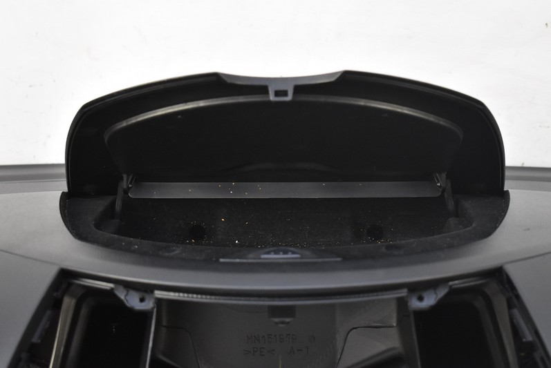 AIRBAG PULSA DE BORD CONSOLA MITSUBISHI GRANDIS 06R Product image