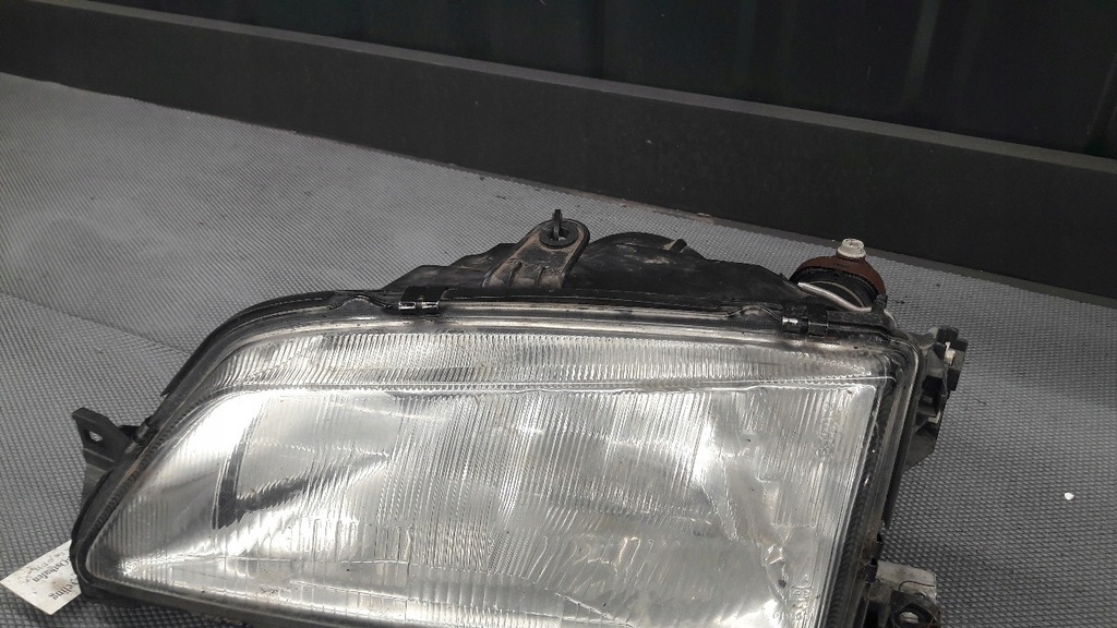 60975840 Far stanga Peugeot 306 Product image