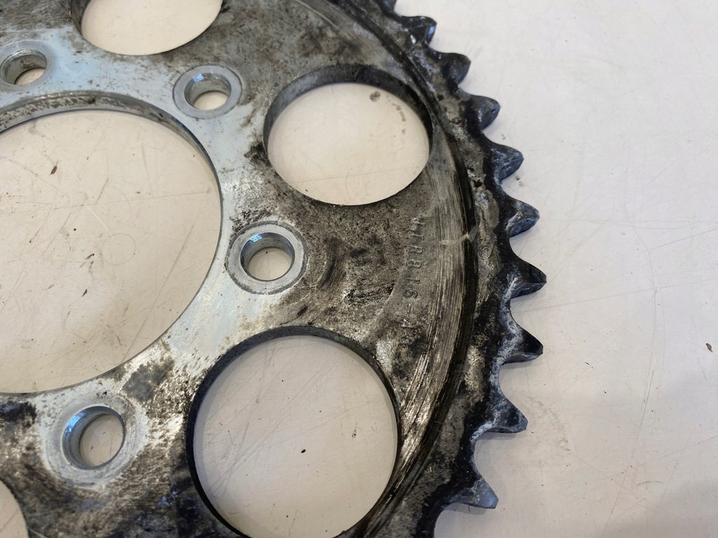 SUZUKI RF 900 R 94-99 900R PIIGNON DE ACTIONARE SPATE PINION DE IESIREA SPATE Product image