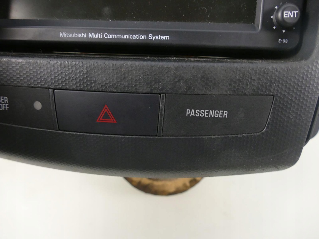 ECRAN MONITOR NAVIGARE RADIO PLAYER MITSUBISHI OUTLANDER II Product image
