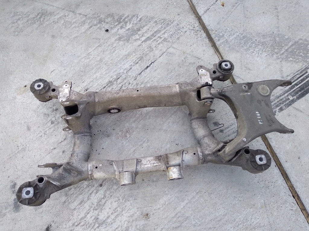 Boghiu spate BMW E60 520d polift Product image