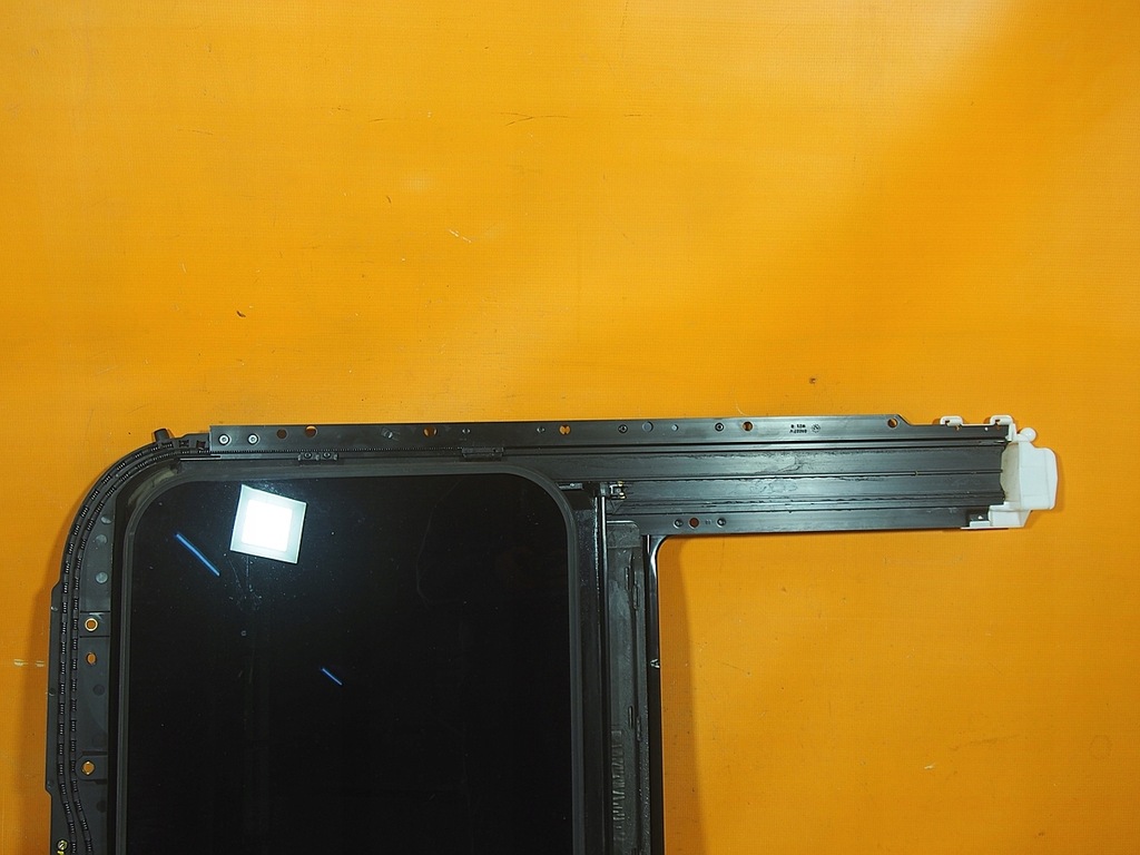 Audi A5 8T LIFT 24KM Trapă rulou 8t8877041e Product image